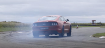 'MURICA! ENGLAND'S CHRIS HARRIS TESTS THE NEW FORD MUSTANG (VIDEO) article image