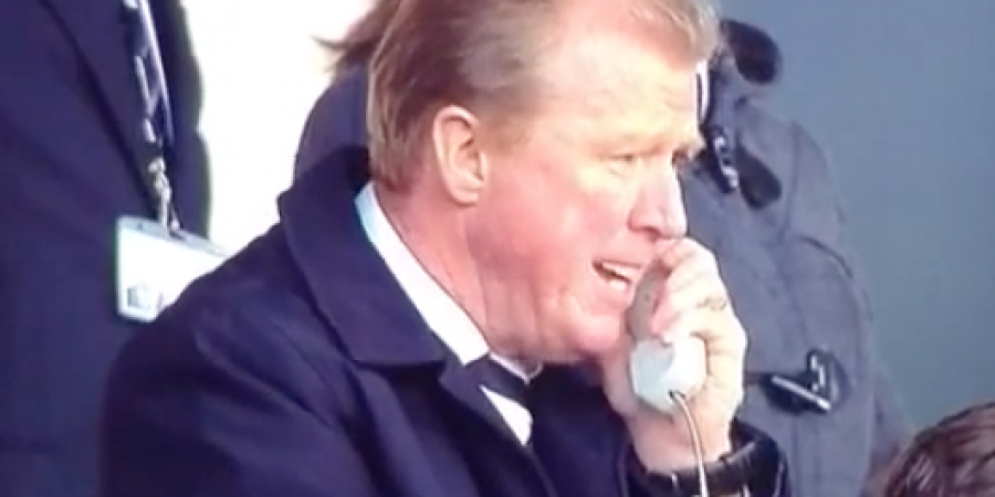 That time Steve McLaren was caught phoning Babestation (Vine) article image