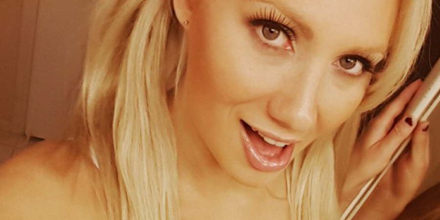 Babe Of The Day: Taylor Knight article image