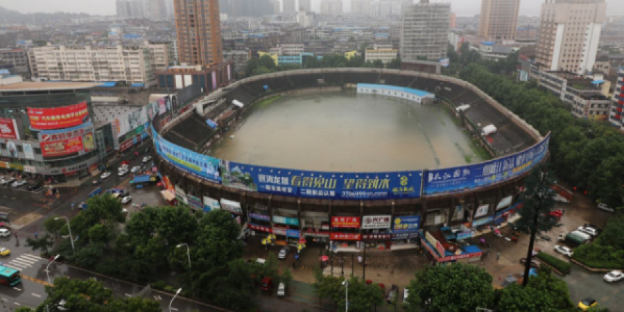 This Chinese football stadium looks more like a swimming pool article image