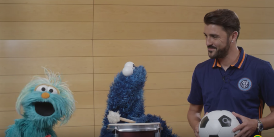 David Villa's appearance on Sesame Street is definitely cool AF article image