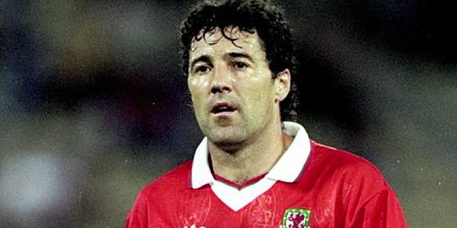 Dean Saunders on the time Brian Clough tried to sign him for Forest - Hilarious! article image