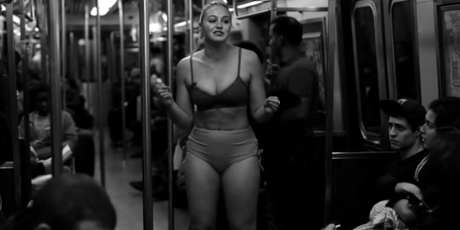 Plus size model strips down on the tube to get people to stop body shaming article image