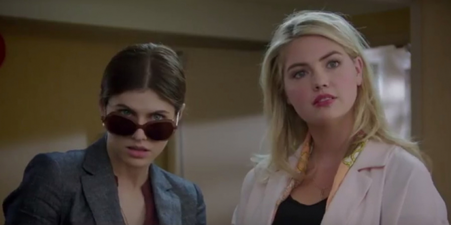 Kate Upton & Alexandra Daddario go head-to-head in their new movie 'The Layover' article image