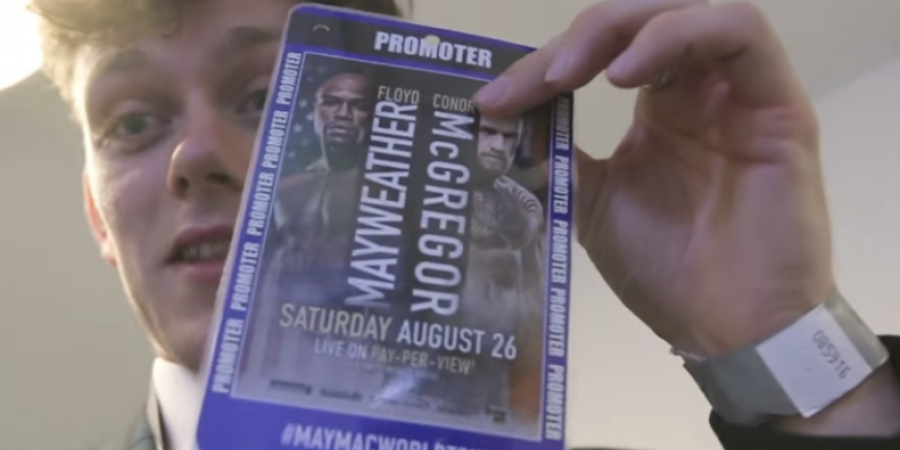 Guy sneaks backstage at McGregor vs Mayweather press conference article image