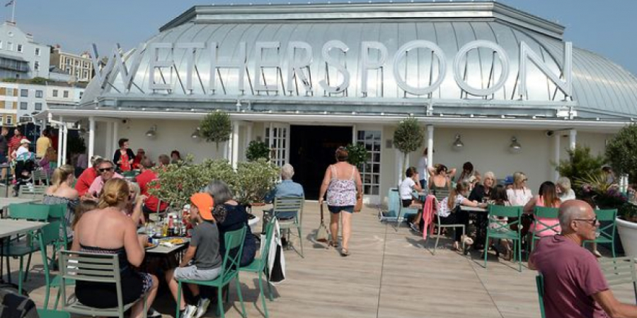 Britain's biggest Wetherspoon's opens it's doors article image