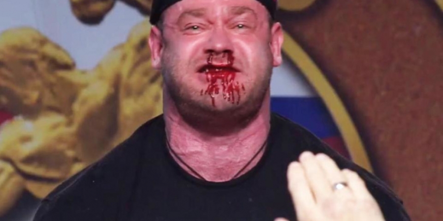 Weightlifter's nose gushes blood during 67 stone deadlift article image