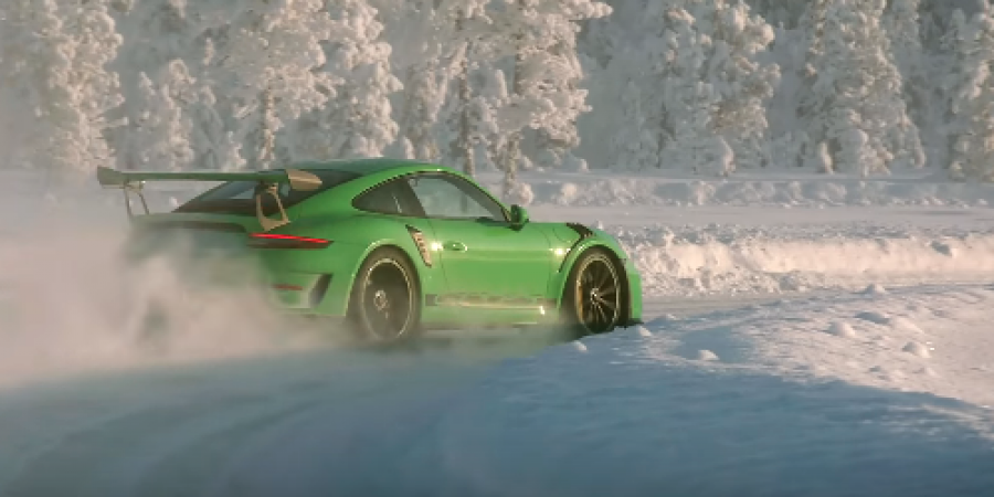 Can you drive a Porsche 911 on snow and ice? article image