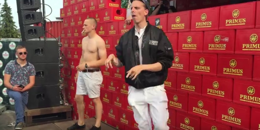Dude storms off in tears after losing epic dance battle article image