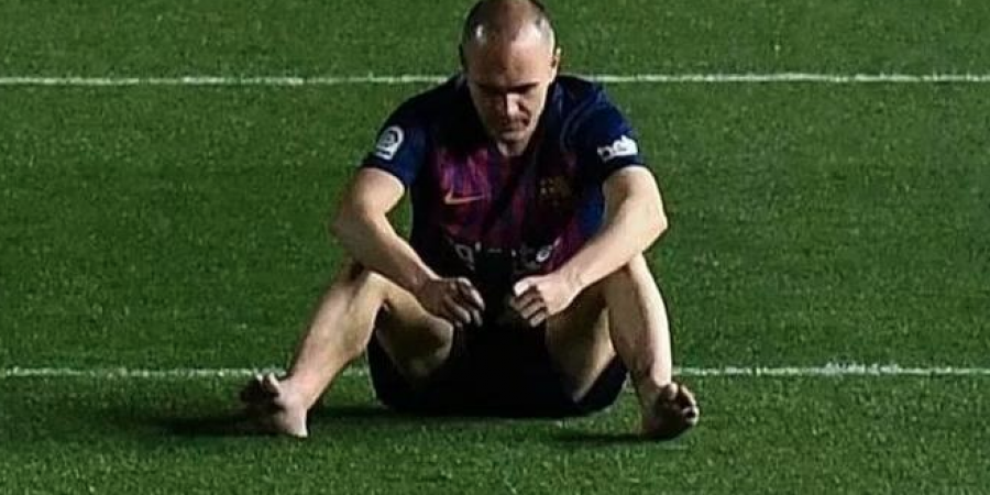Andres Iniesta's Barcelona farewell was real emotional article image