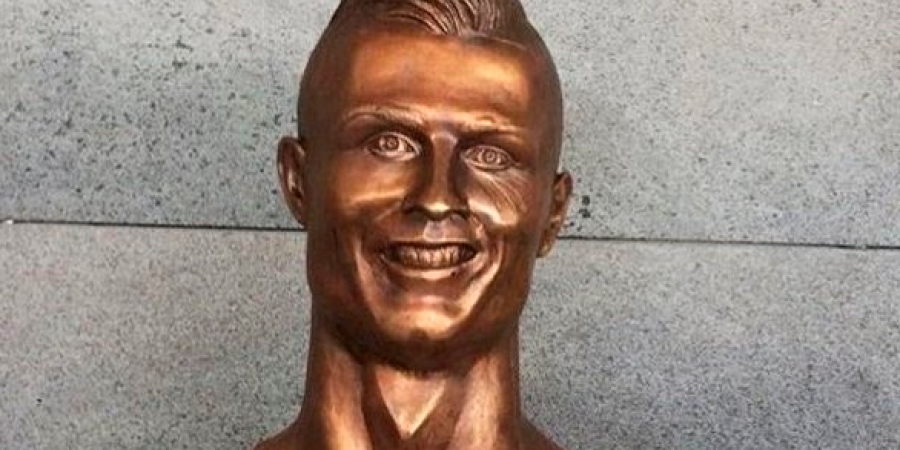 That dodgy Cristiano Ronaldo statue at Madeira airport has been replaced! article image