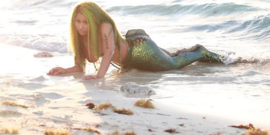 Nicki Minaj got them mermaid titties in her new music video article image