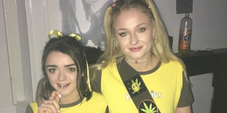 Sophie Turner admits she smokes weed in the bath with Maisie Williams article image