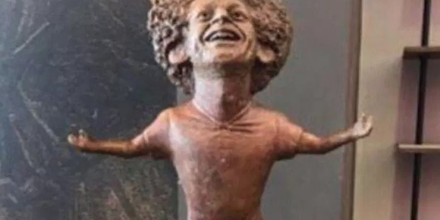 This Mo Salah statue is even worse than those Cristiano Ronaldo ones! article image