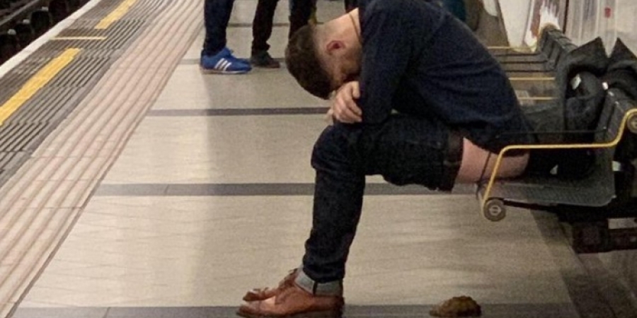 Wasted dude pulls down his pants & takes a shit on the London underground article image