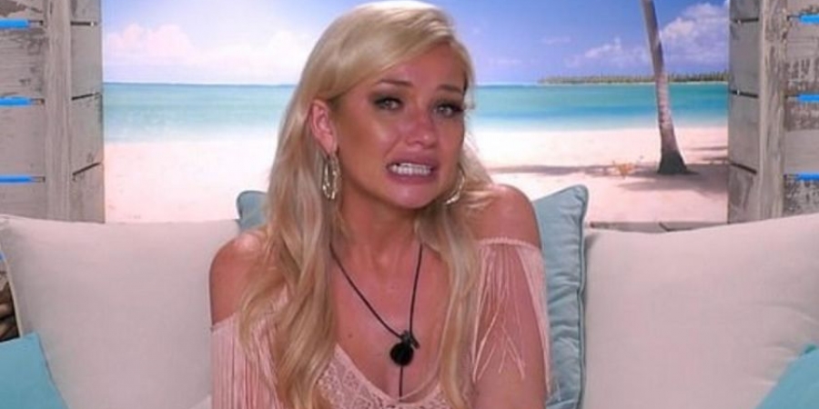 Amy Hart leaves Love Island to receive psych help after being left heartbroken by Curtis! article image