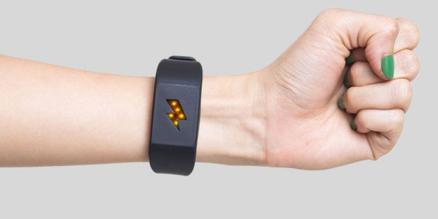 Amazon are selling a bracelet that shocks you if you eat too much! article image
