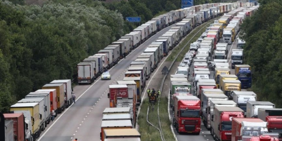 Government worried no-deal Brexit will see a rise in dogging among lorry drivers! article image