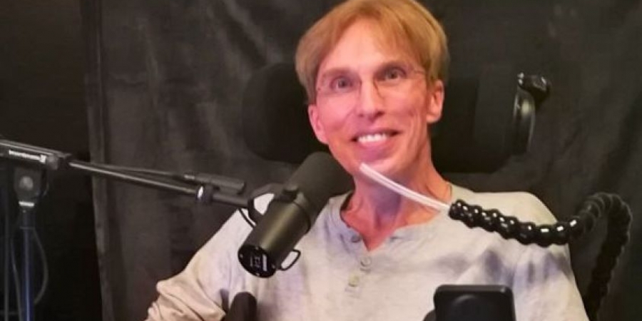 Terminally ill Doctor becomes the world's first full cyborg article image