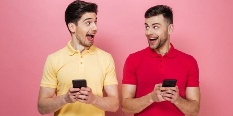 Russian dude sues Apple after claiming his iPhone turned him gay! article image