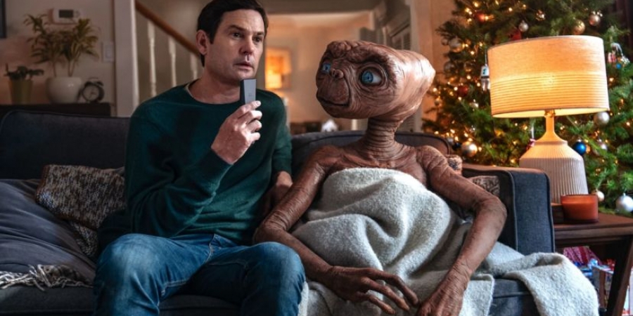 Elliot is reunited with E.T in Sky Christmas Advert article image